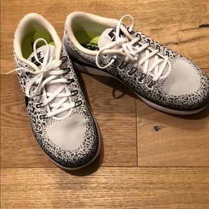 Men’s Nike Free Run shoes size 11